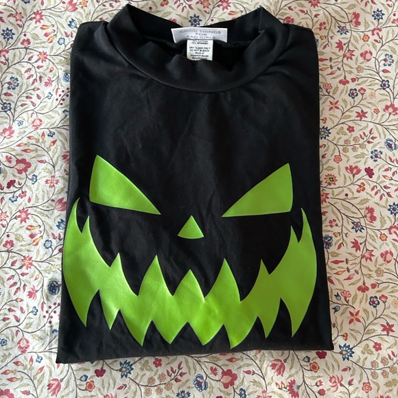 VIXEN Black Halloween Top with Green Jack-O'-Lantern - Picture 5 of 5